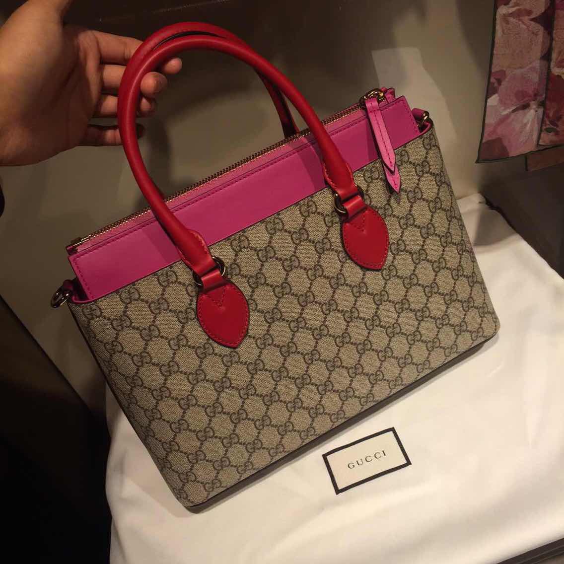 Real Gucci GG Supreme Tote Bag 409534 KLQIG 9784